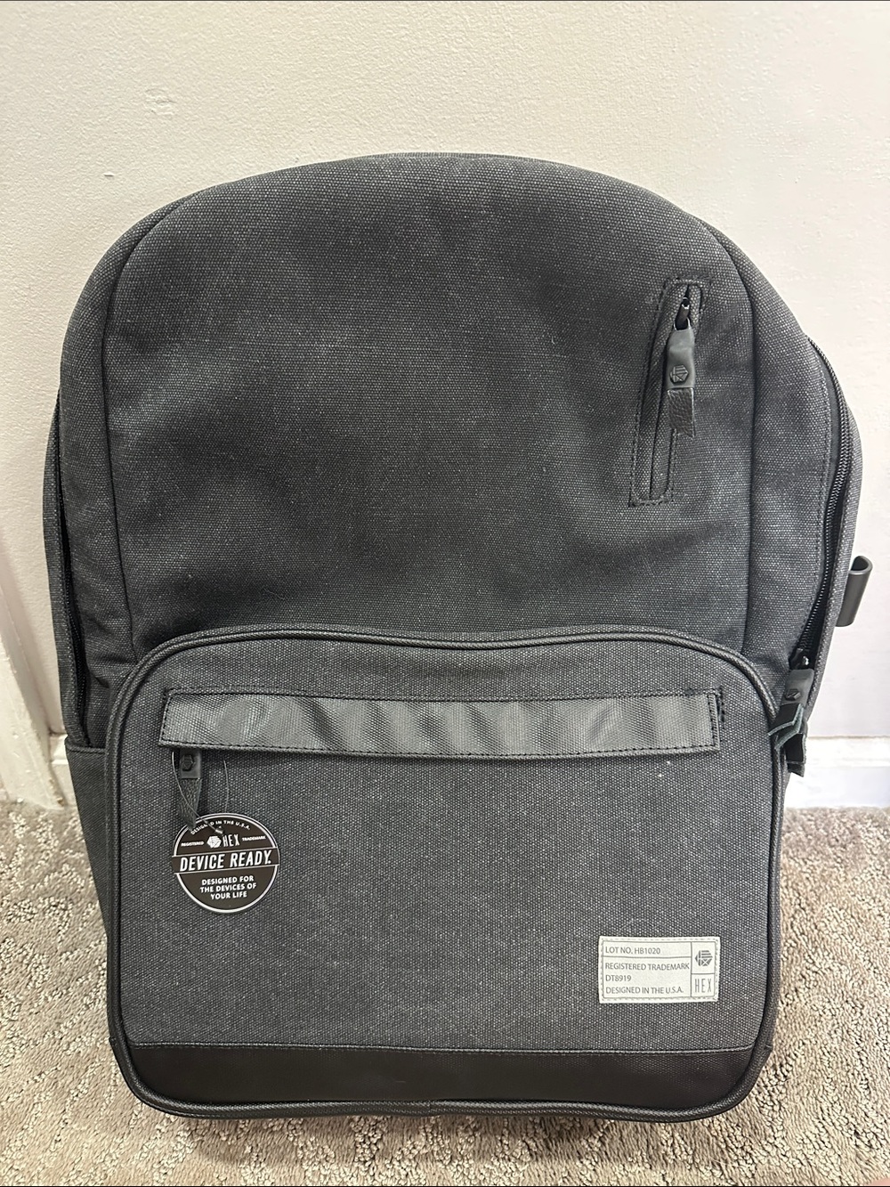Men's Charcoal Device-Ready Backpack - Travel & Work